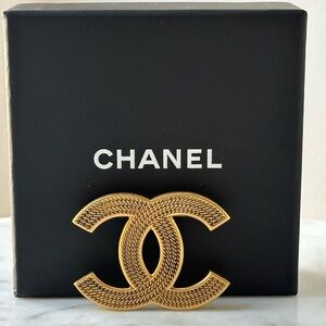 CHANEL BROOCH